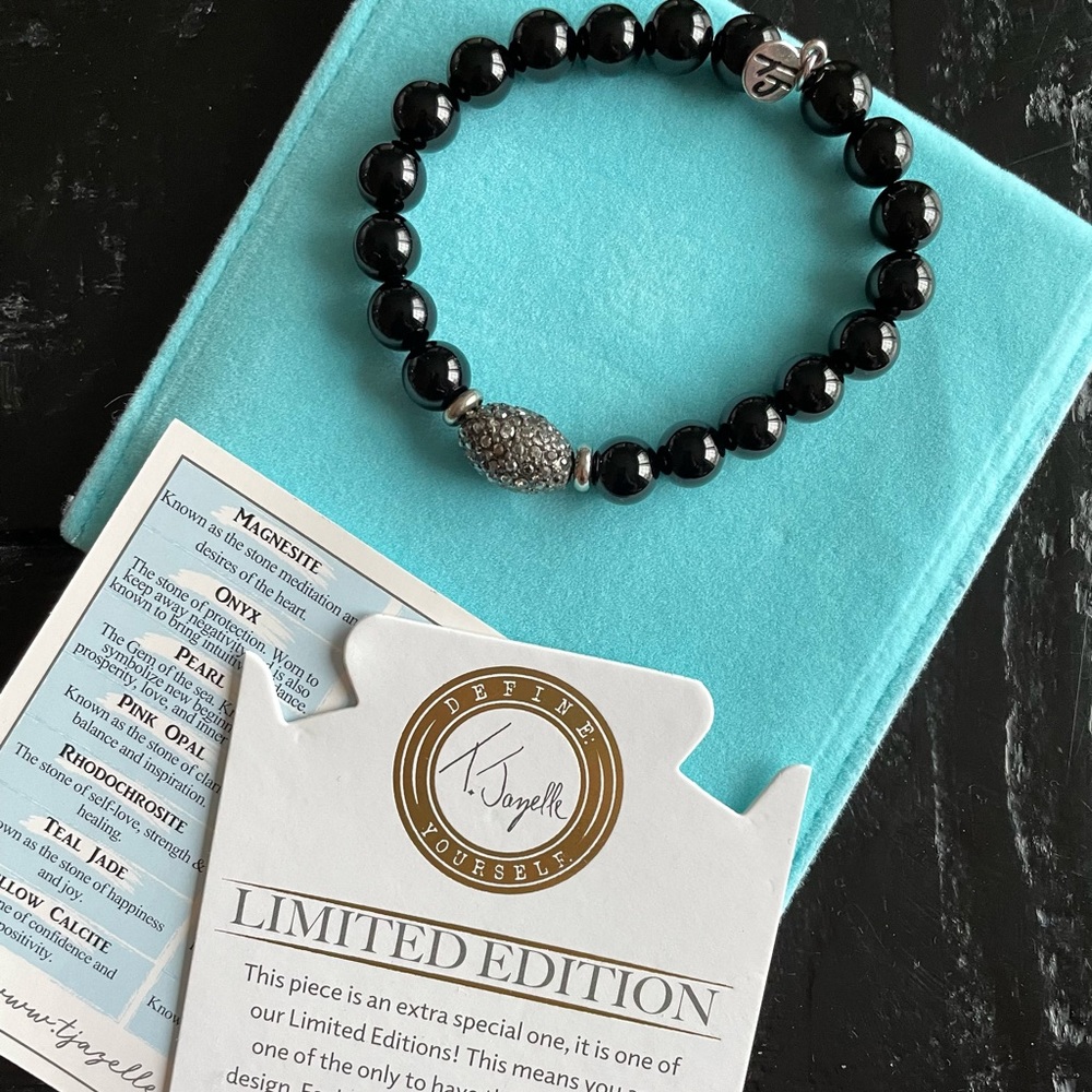 T. Jazelle Onyx bracelet with druzy bezel